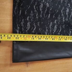 Elie Tahari Size 2 Navy Blue Wool Skirt
